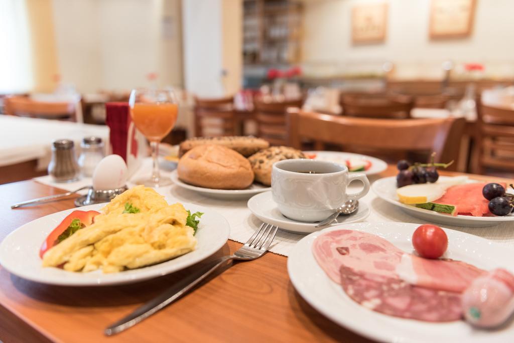 Residenz Hotel Вупертал Екстериор снимка